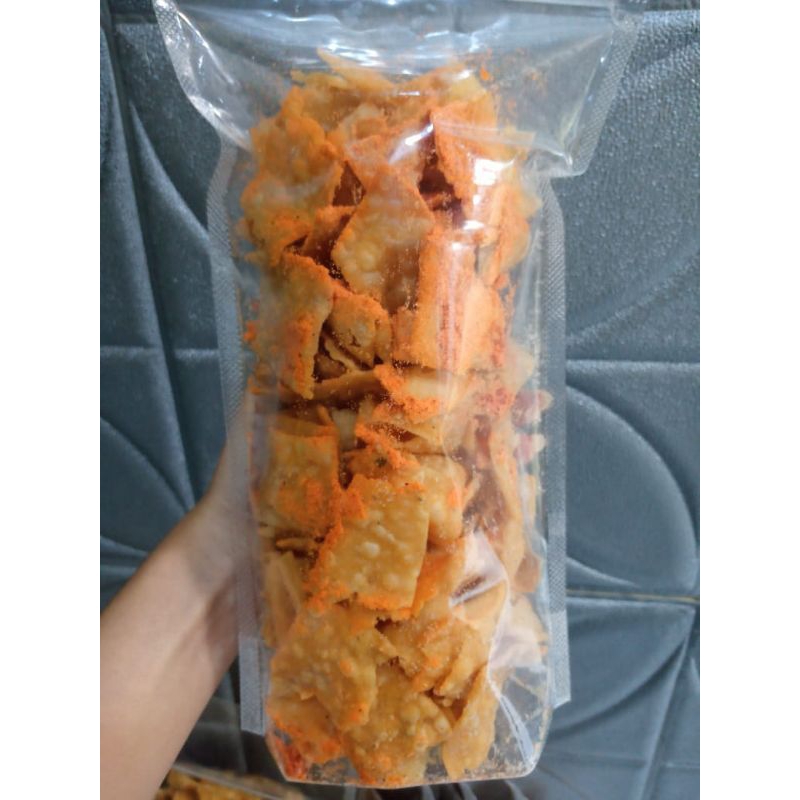 

keripik pangsit bawang variant banyak Rasa, isi 300 Gr