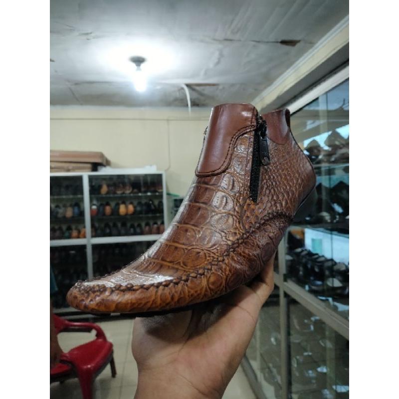 SEPATU KULIT BUNUT BOTS FORMAL BROWN