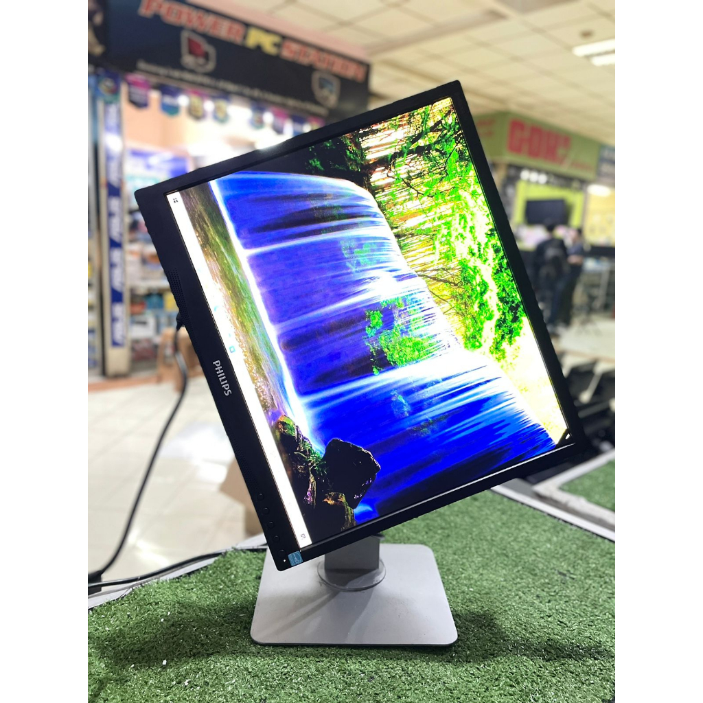 monitor second 19 inch lcd Portaid / Monitor Kotak Bekas 19 Inch