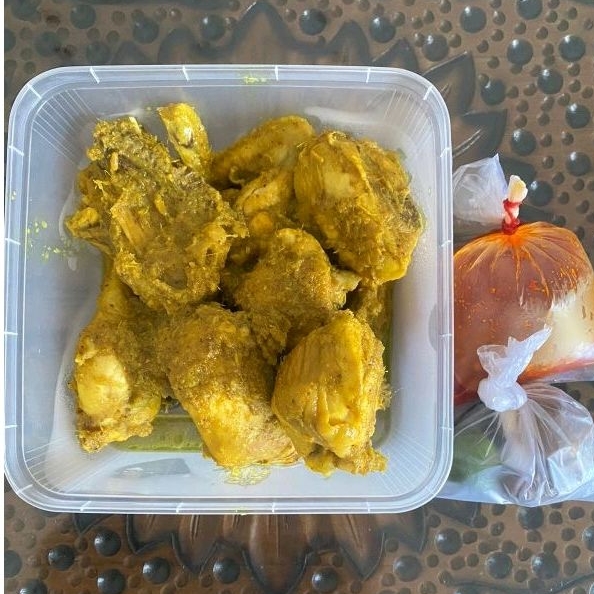 

AYAM UNGKEP 1 EKOR, PRAKTIS SIAP GORENG GRATIS SAMBAL