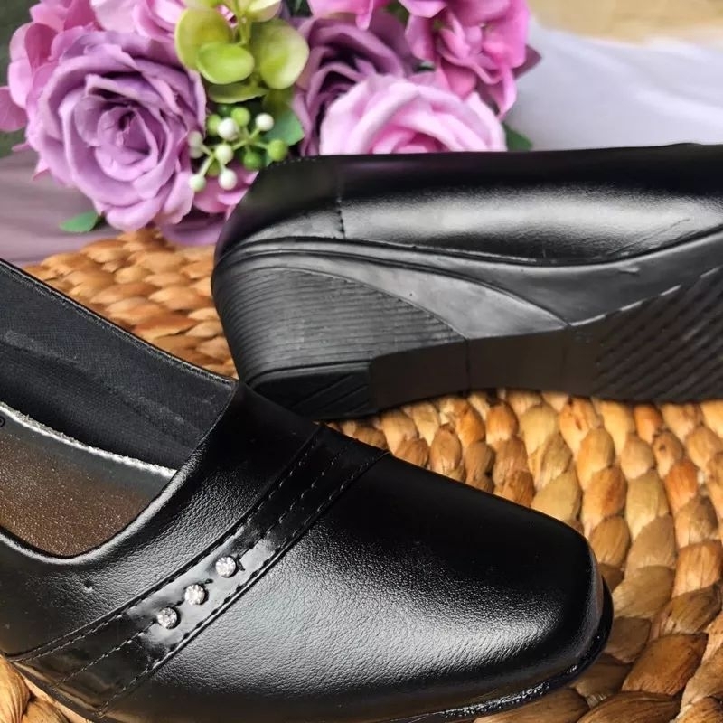 PROMO DISKON TERLARIS Sepatu Pantofel Wanita Hak 3 Cm Hitam Sekolah Paskibra Kantor COD