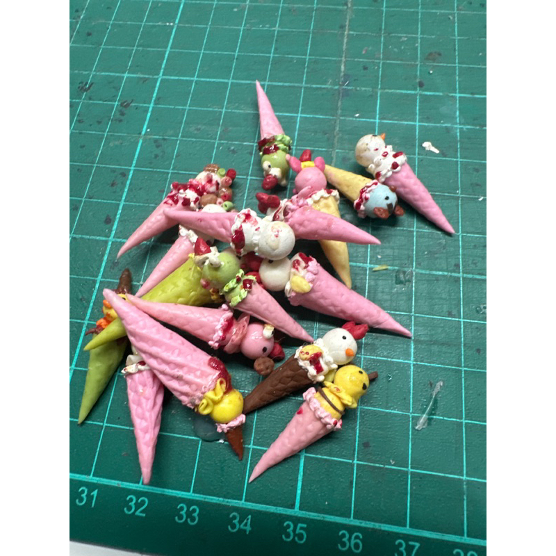 miniatur es krim cone