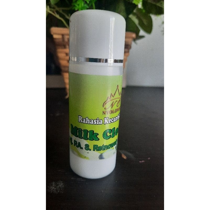 Milk Cleanser Nyolowedi