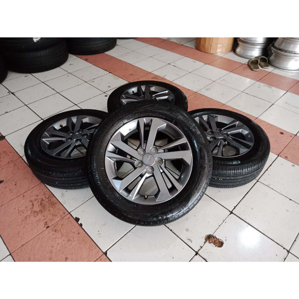 Velg Mobil Copotan Original New Xenia Ring 15 + Ban