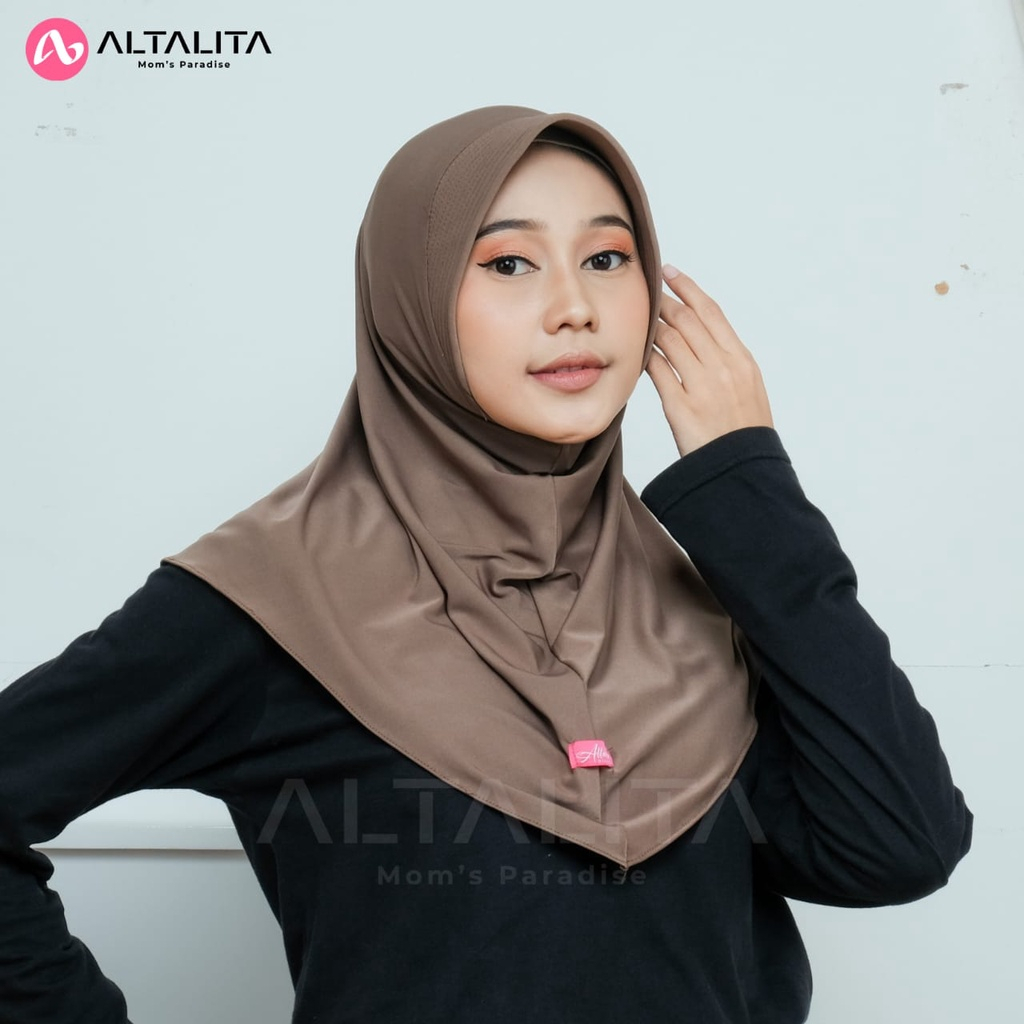 Altalita - Kerudung Sporty Nadira Hamidah Instan All Size Ukuran S M L Menutup Dada pet Antem Bahan Jersey Premium Cocok untuk Sekolah Olahraga Volly Futsal Senam dan Sehari-hari-Frappuccino