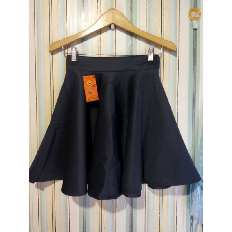 Flare A-Line Skirt Rok Scuba Mini Pendek Mekar