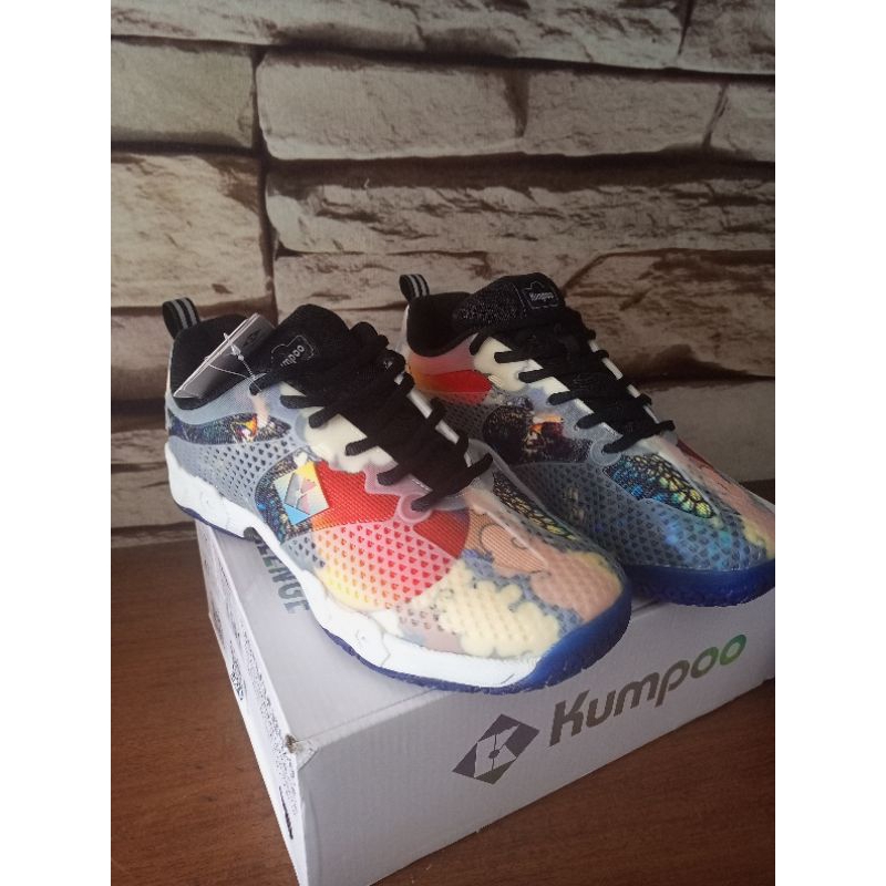 sepatu badminton kumpoo