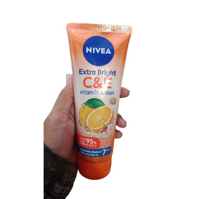 NIVEA EXTRA BRIGHT C & E / EXTRA WHITE VITAMIN LOTION HANDCARRY/ lotion thailand