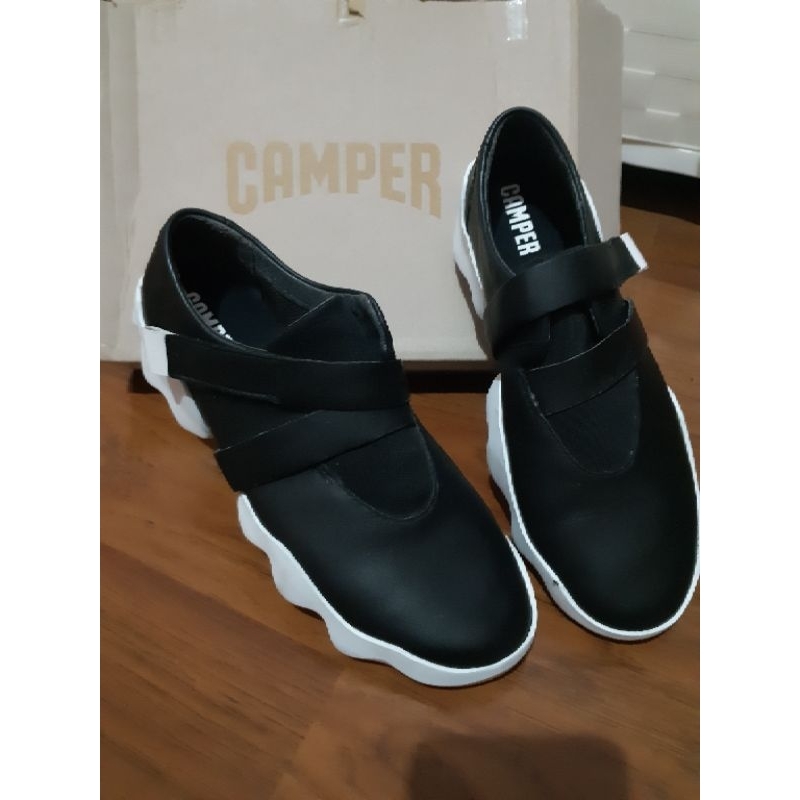 Sepatu Camper hitam NEW