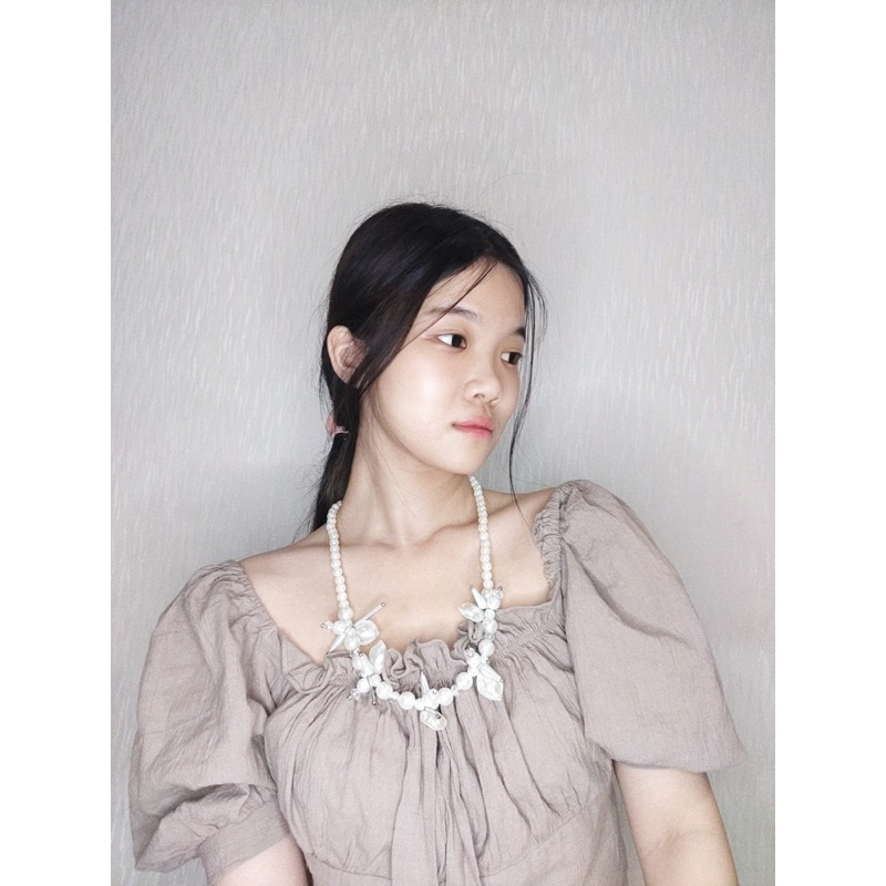 Inara Crystal Pearl Flowery Necklace Kalung Mutiara Panjang Kelopak Bunga Hijab Friendly