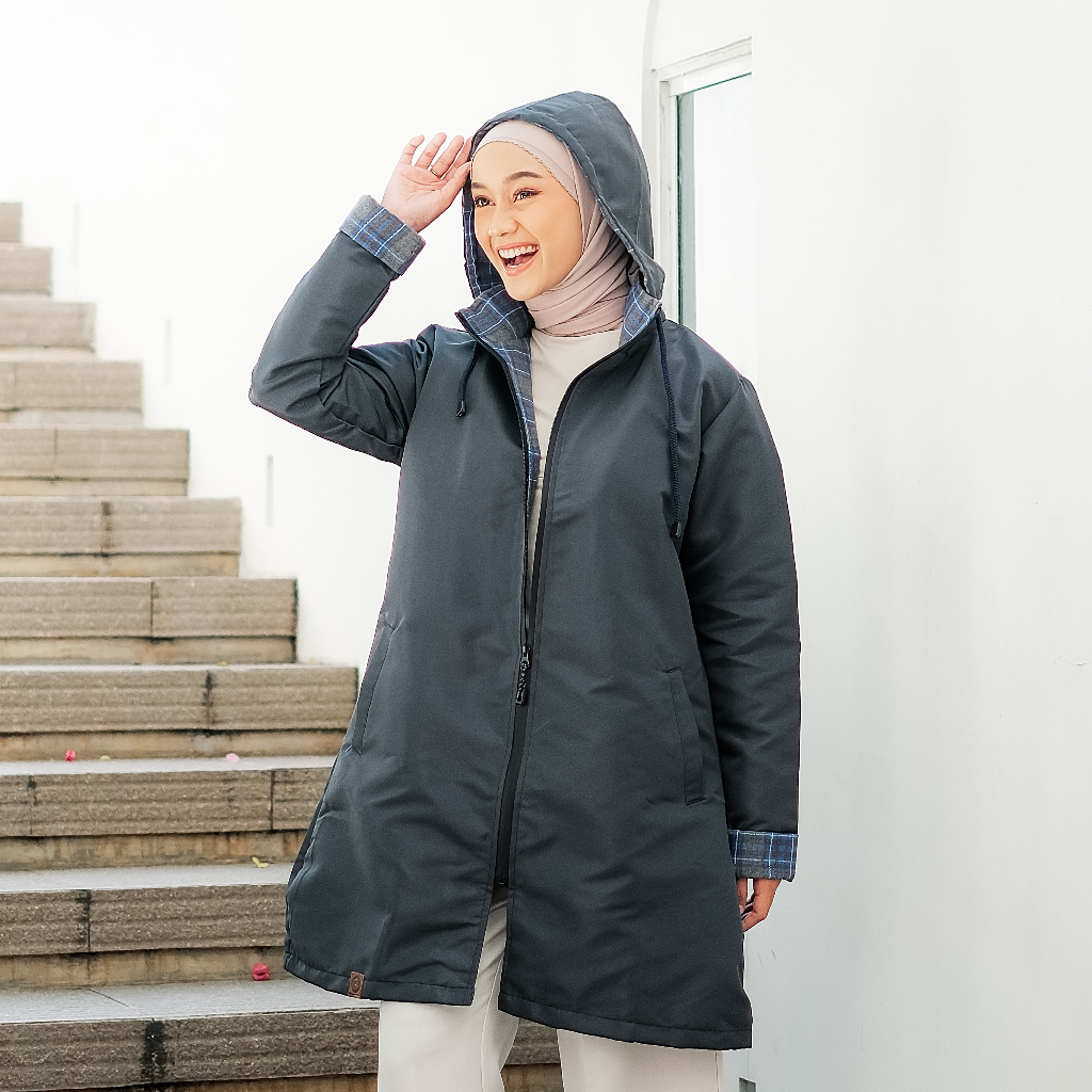 Jaket Muslimah Water Proof Anti Air Anti Angin Sevilla Biru Dongker