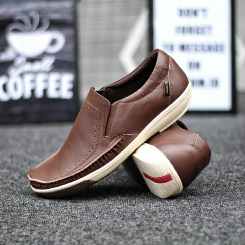 bungkusuku sandro - Sepatu Kulit Pria Slip On Formal Kerja Casual Trendi