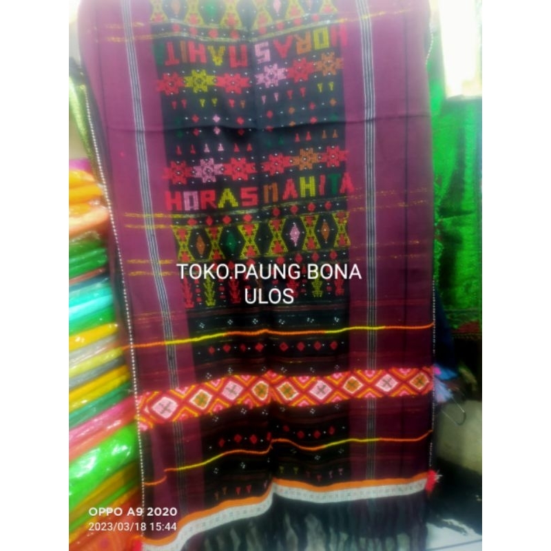 ULOS SADUM ANGKOLA SIPIROK TENUNAN TANGGAN ADA TULISAN HORAS MA HITA.