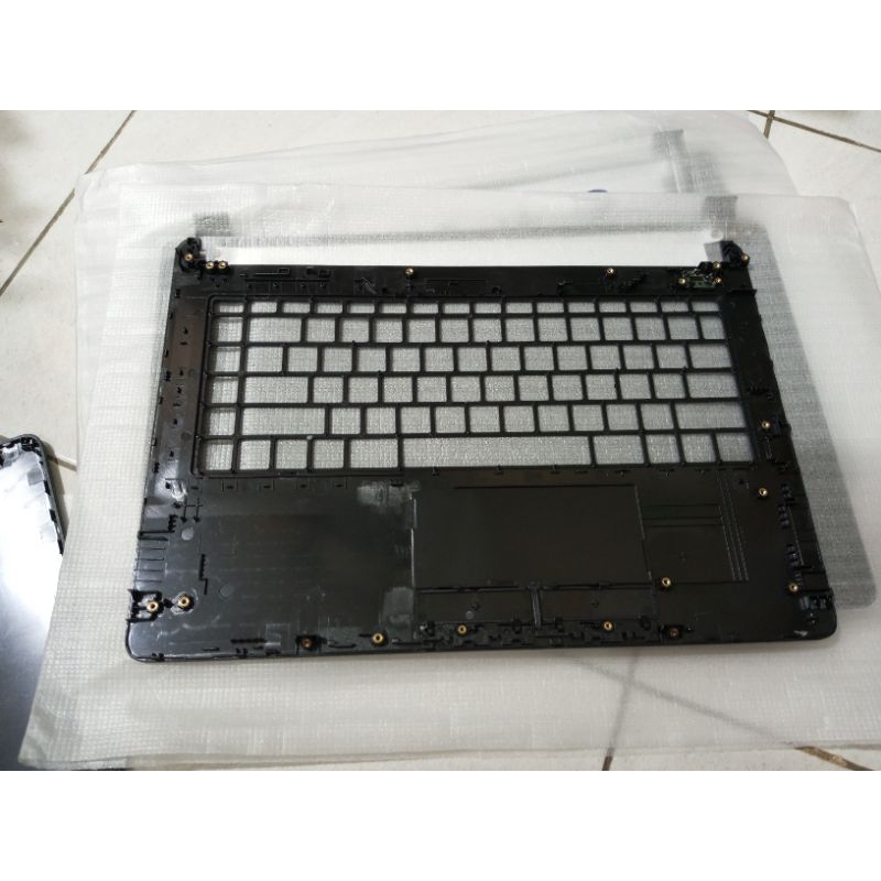 Casing case upper bagian keyboard laptop HP 14 bs bw g6-240 g6 240