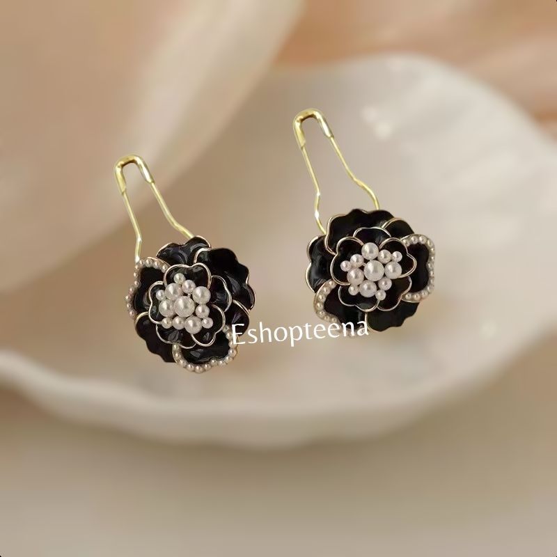 A163 anting hijab bunga mawar more pearl warna hitam_anting jilbab