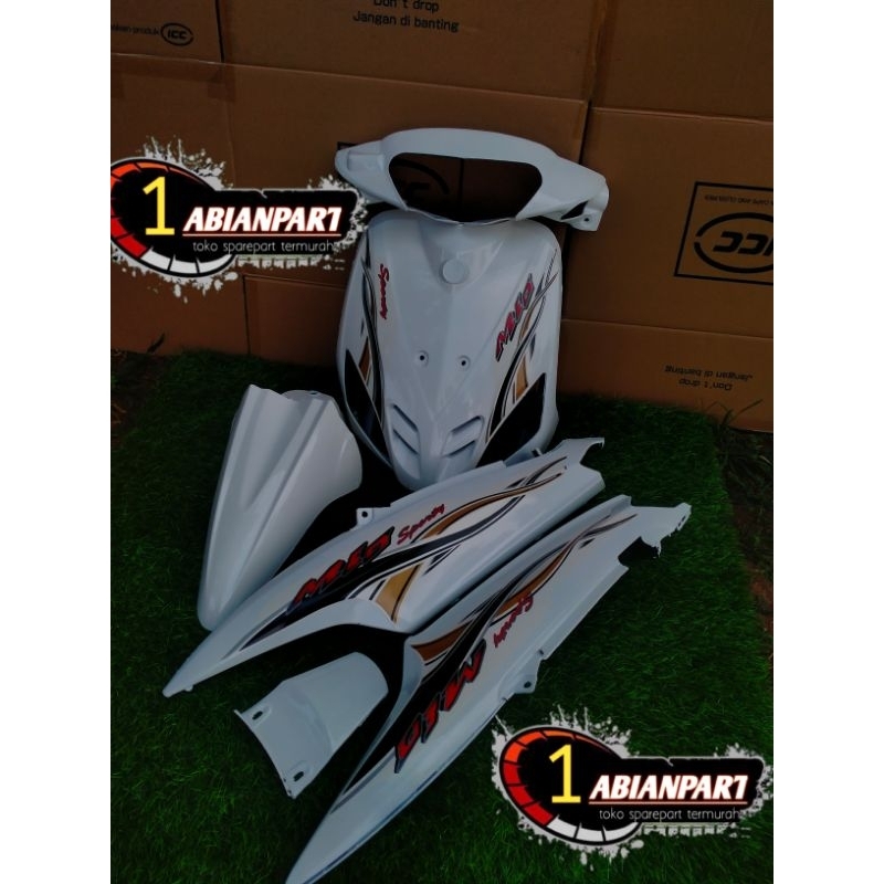 cover full body halus Mio sporty warna putih+striping full bodi halus alus Mio sporty putih+striping
