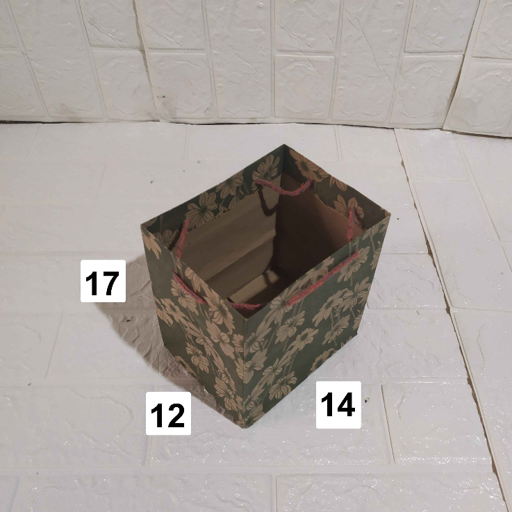 

Paperbag Toples / Donat Motif Bunga P14xL12xT17