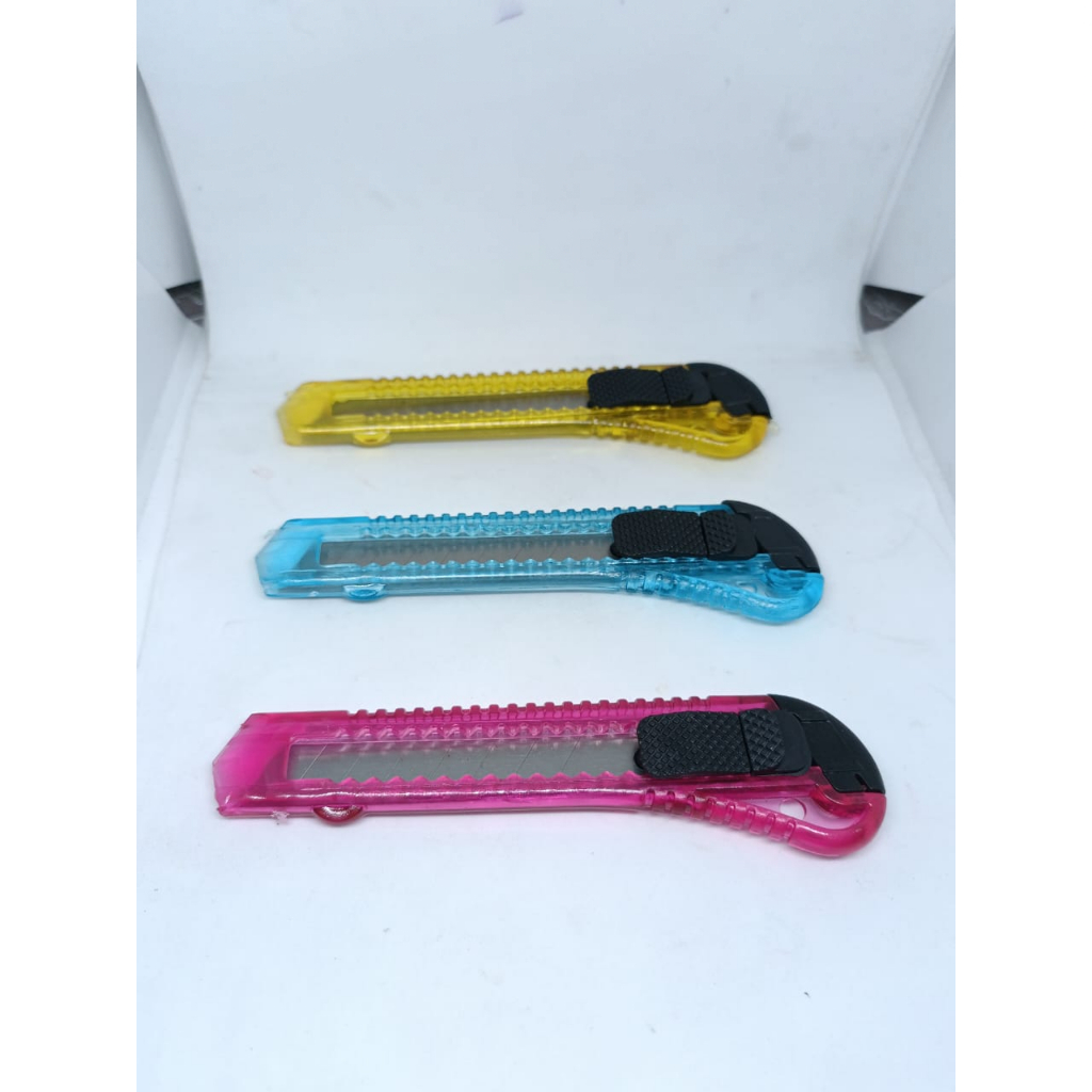 CUTTER BENING BESAR BAGUS PLASTIK MEREK YAMATA V-TRO 1 RENCENG ISI 12 PCS