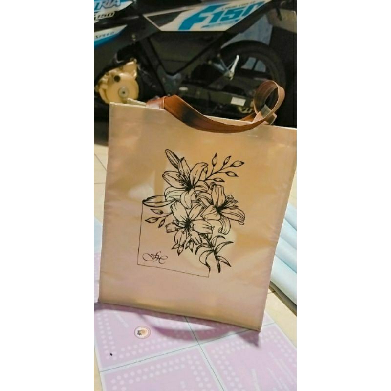 

Tas souvenir pernikahan
