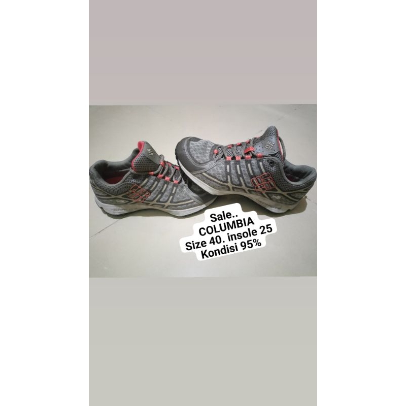 Sepatu outdoor. Sepatu running COLUMBIA, second
