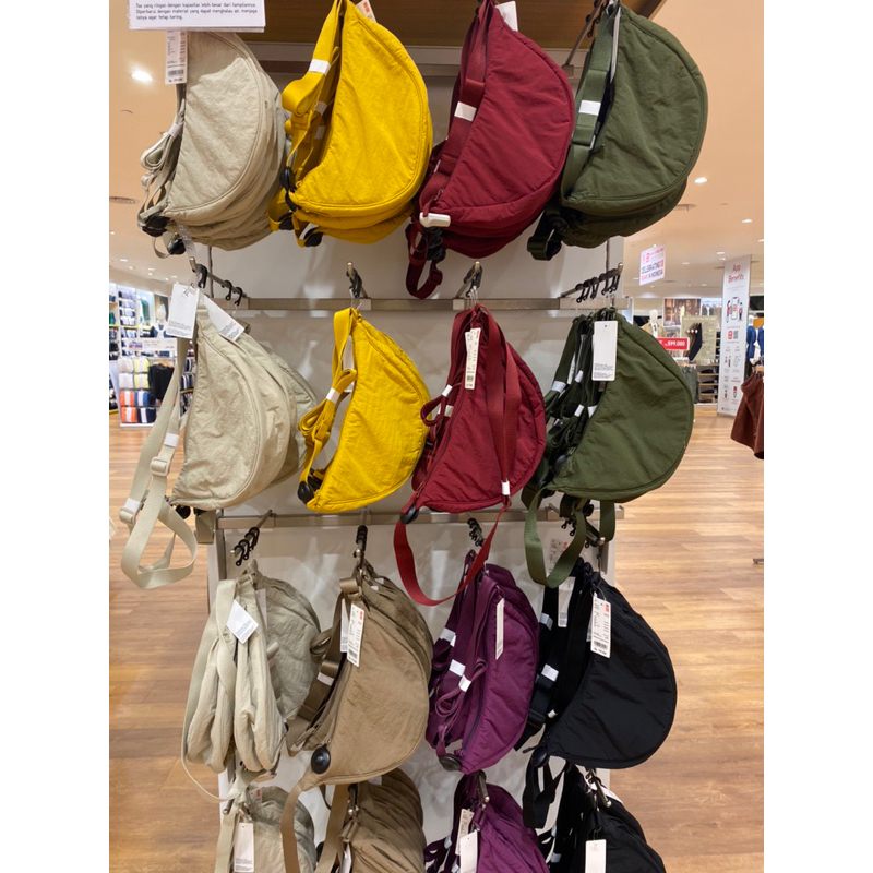 UNIQLO tas bahu mini bulat
