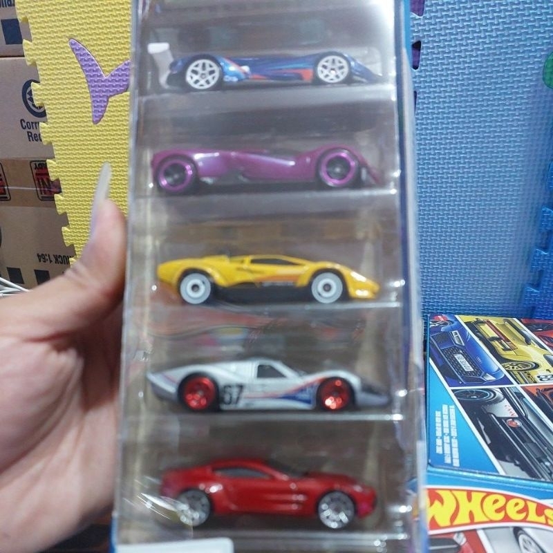 hot wheels original. hot wheels isi 5. hot wheels motor show. hot wheels terbaru