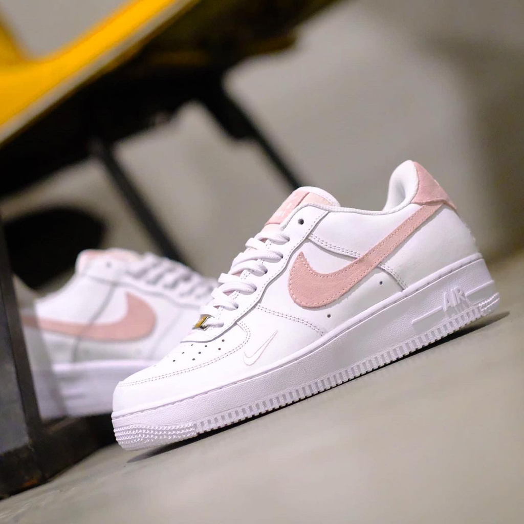 NIKE AIR FORCE 1 LOW WHITE PINK