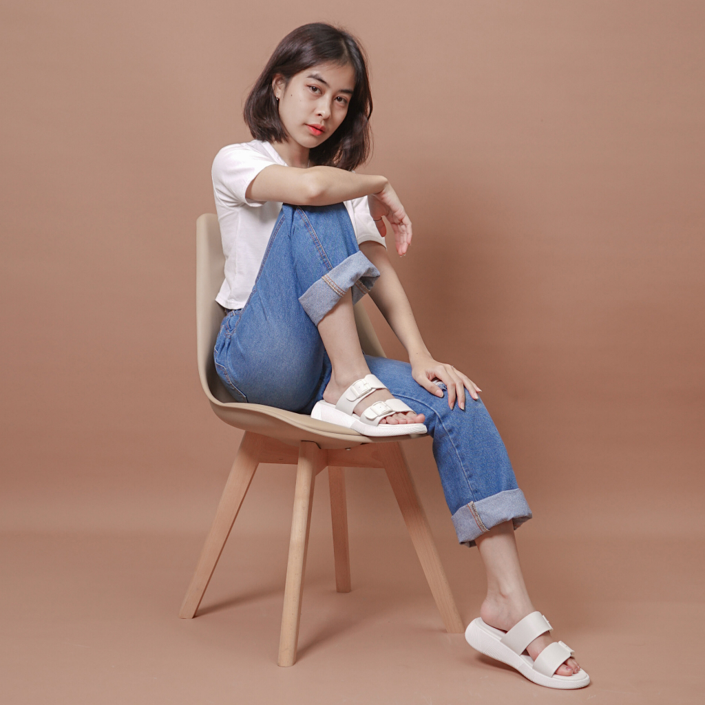 Sara Sara JEAN Sendal Slop Wanita Kekinian Selop Wanita Hak Flatform Gesper Sol Karet Terbaru