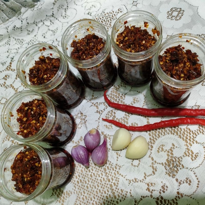 

Chili oil Bangka,chili oil Dimsum halal,minyak Cabe,Hot chili souce,Crispy and crunchy Chili oil