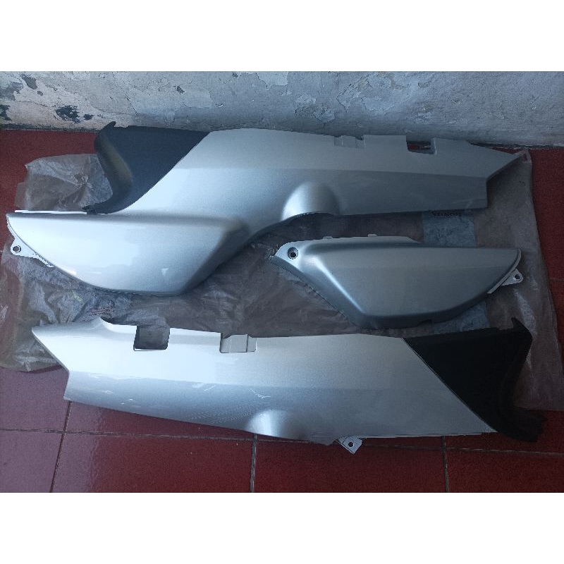 Body Bodi Set Honda Kirana 125 Silver
