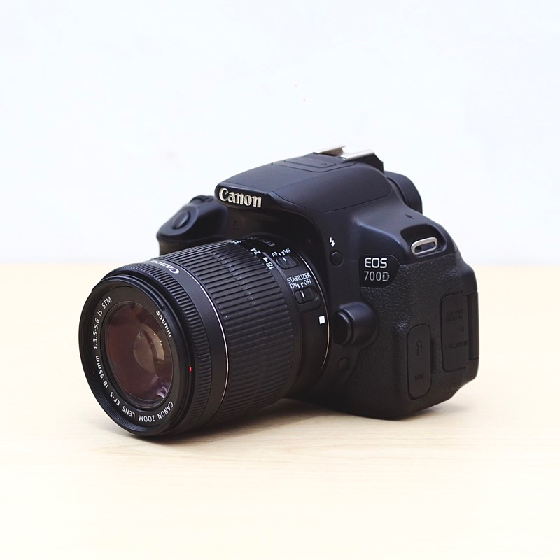 Kamera DSLR Canon 700D Mulus Bekas / Second