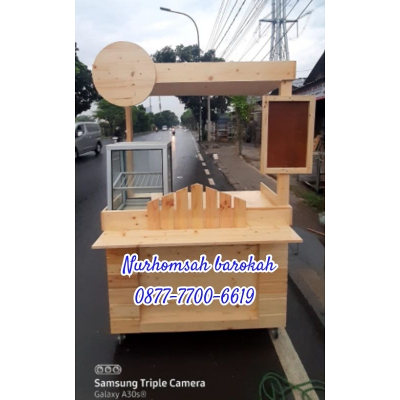 BOOTH JATI BELANDA , GEROBAK JATI BELANDA