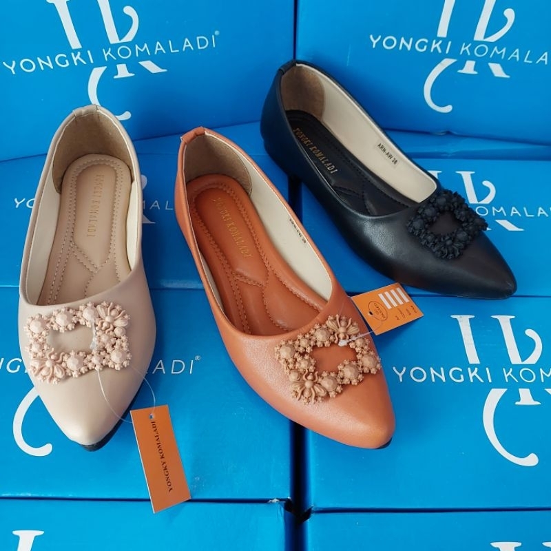 flatshoes Yongki Komaladi variasi kotak