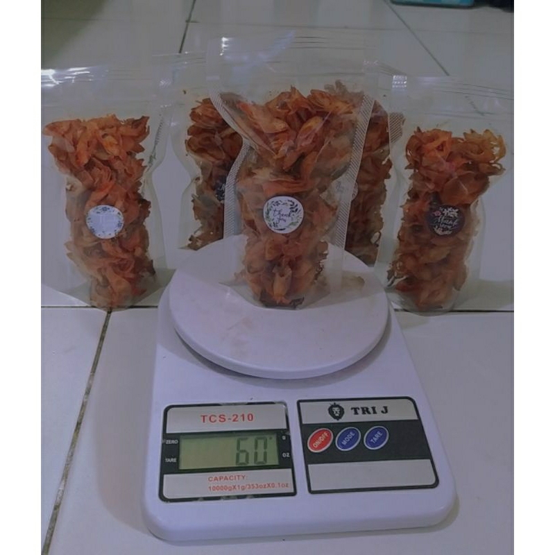 

Keripik kulit pangsit pedas 60gr