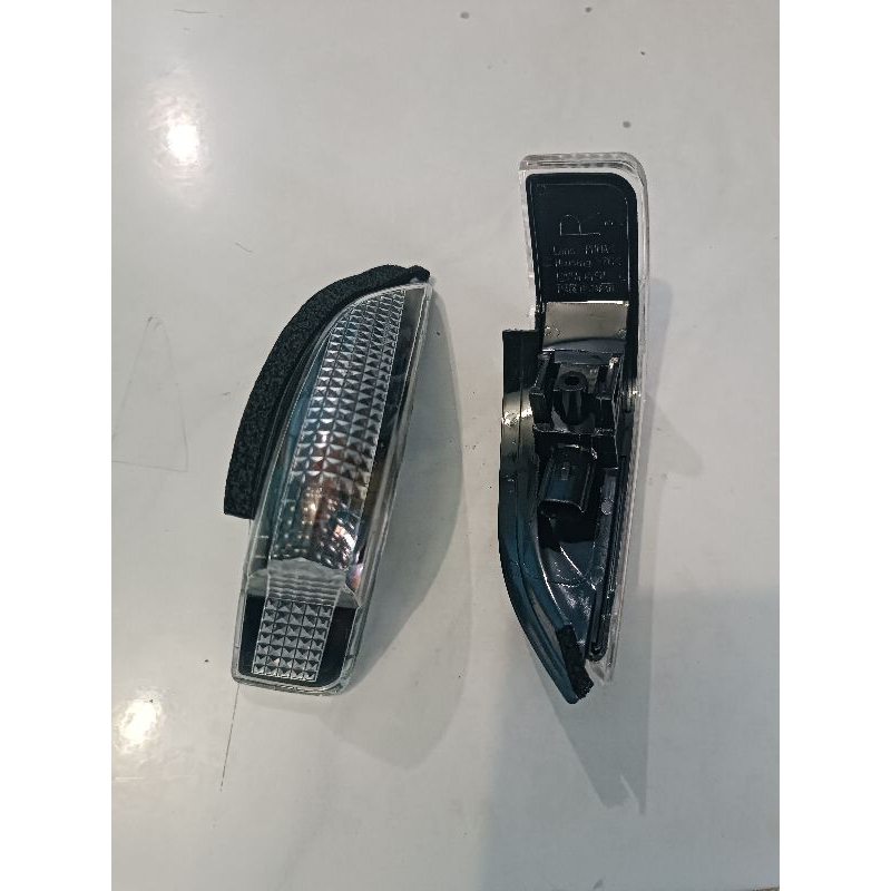 lampu sen spion calya sigra original