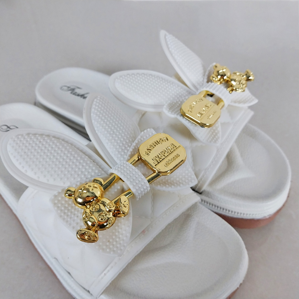 Sandal Jelly Slip On Wanita Import Kekikian Korean Style Cewek Ornamen Motif Kupu-kupu Azgalery SPT-56