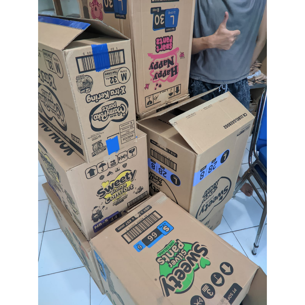 

Apazada Kardus Popok Bekas Semi Jumbo Kondisi 90%-95% Mulus / Kardus Besar / Kerdus Karton Dus Packing