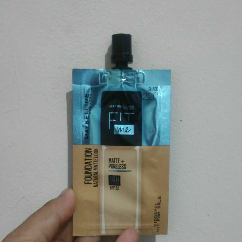 Foundation Fit me Maybelline (shade 220)