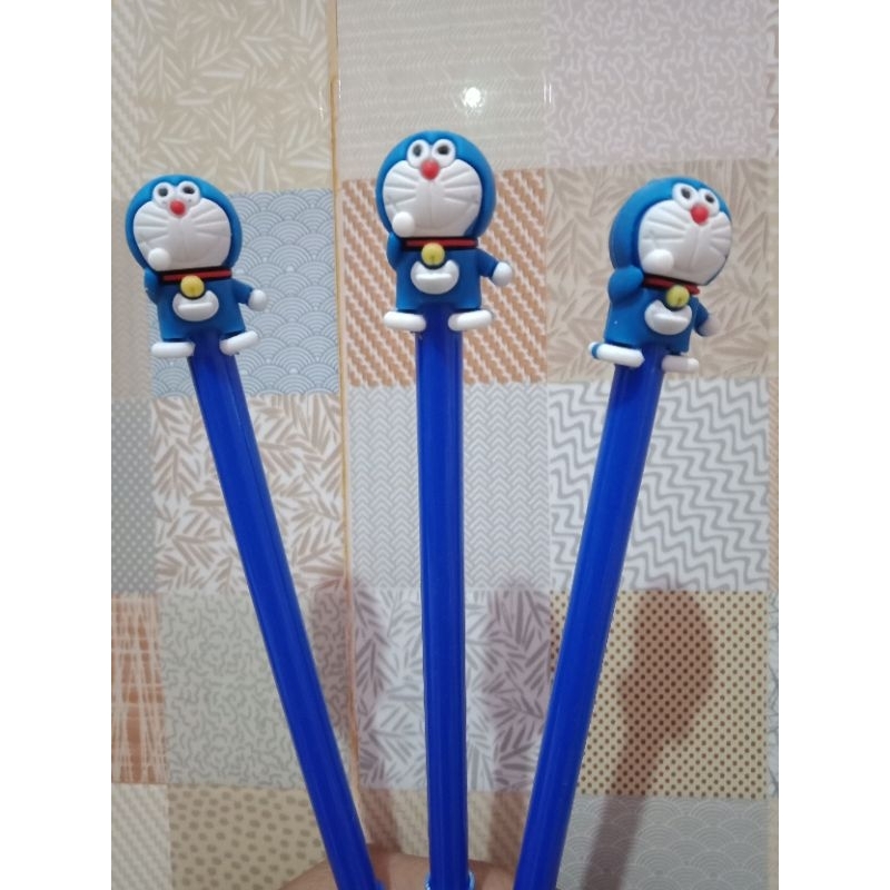 

Pulpen gel karakter doraemon