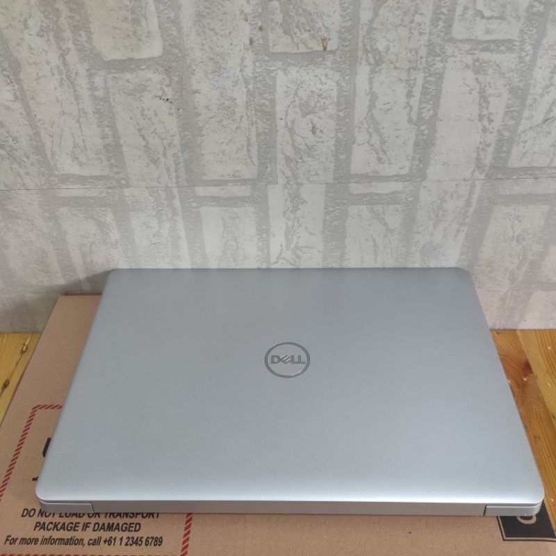 Laptop Gaming Dell Inspiron 15 - 5583 P86F, ntel Core I7-8565U Ram 16Gb /SSD 256Gb+ HDD 1TB Nvdia Geforce Mx 130 4Gb