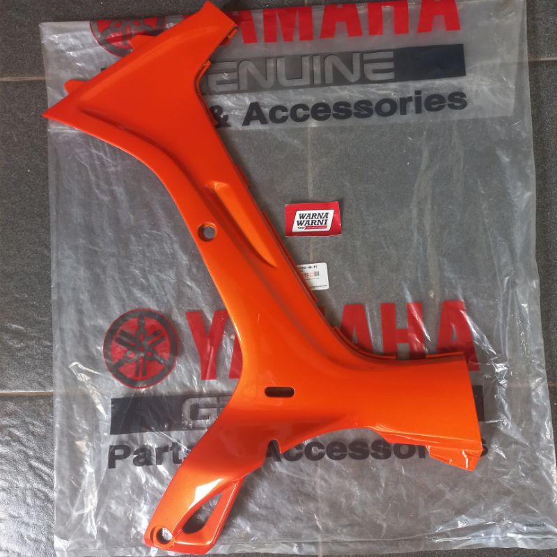 Legshield sayap dalam F1ZR FIZR kiri oren orange | 4US-F8385-00-P4