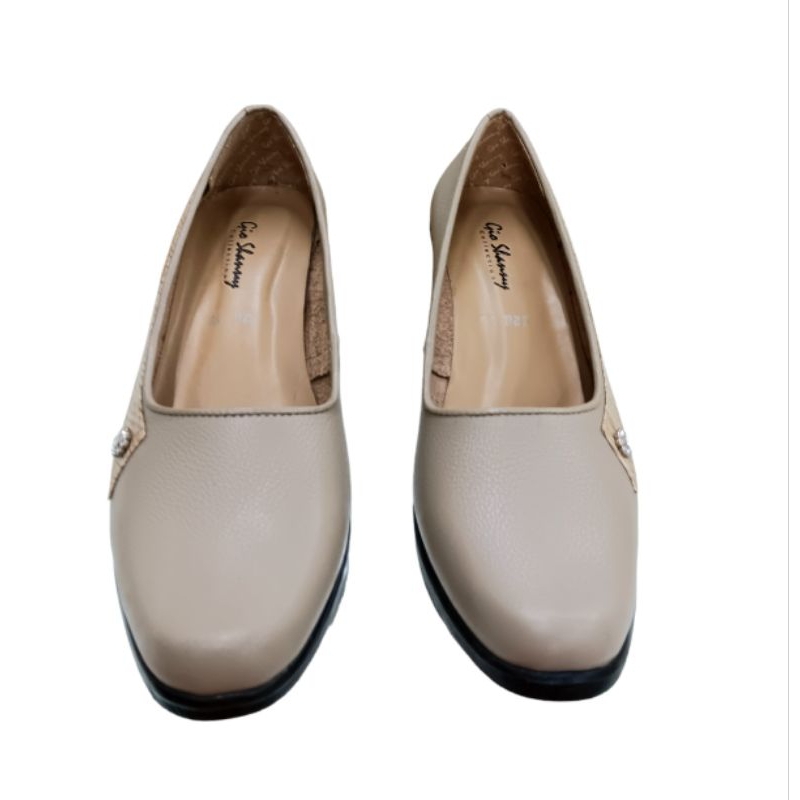 Sepatu Pantofel Wanita Kulit Gio Shanny G 120