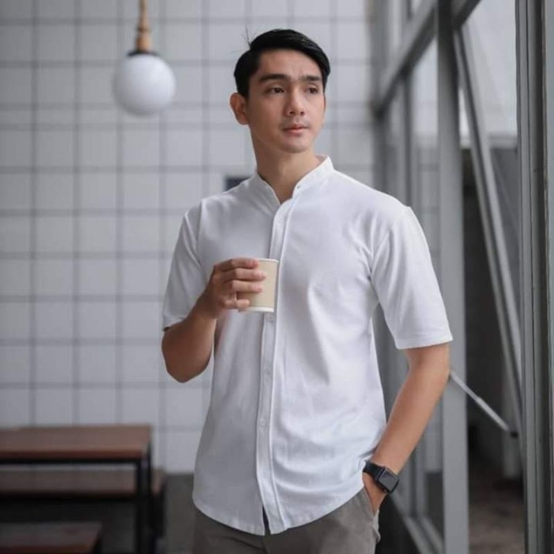 Kemeja Lengan Pendek Pria Polos-Kemeja Lengan Pendek Pria Dewasa-Kemeja Pique-Kemeja Slim Fit Pria-K