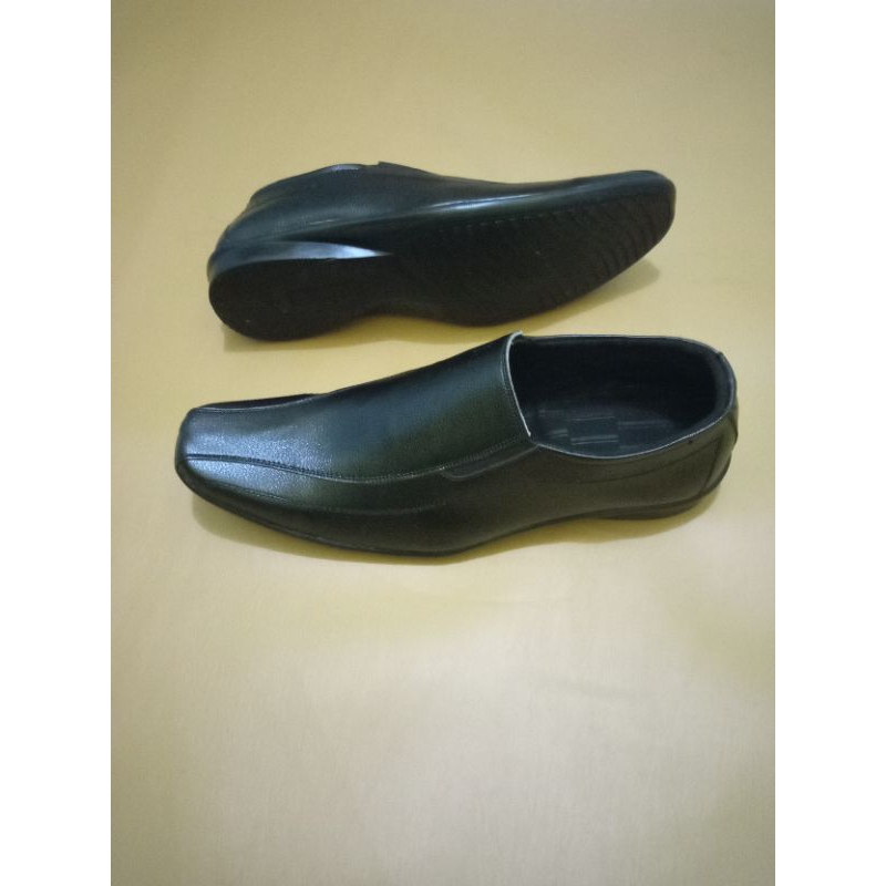 GIROTTI sepatu pantopel pria hitam formal/casual