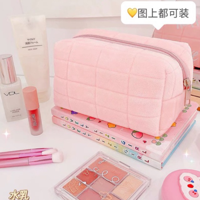 LITTLE DAISY | FURANO Puffy Makeup Pouch / Pencil Case Sleting Tempat Pensil Bantal Bulu/ Tas Make Up Fluffy Motif Kotak Cute