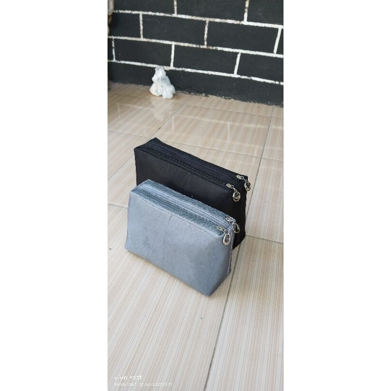 INER 2 RETS ( size S) DI TENGAH ADA LISTNYA