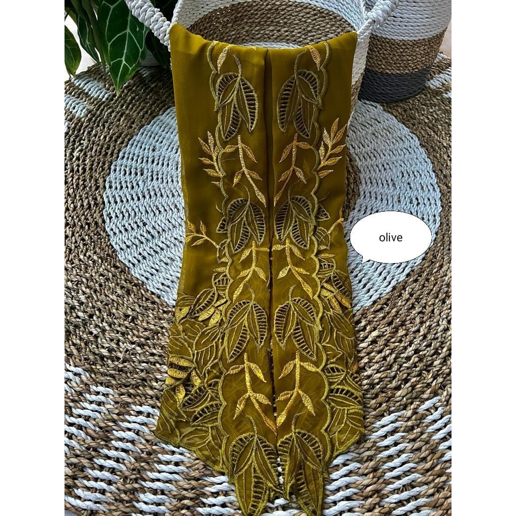 kain kebaya bordir manual leher lipat