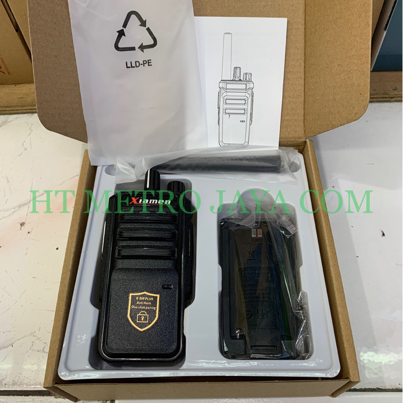 WALKIE TALKIE HT XIAMEN X009 UHF POWER 5watt