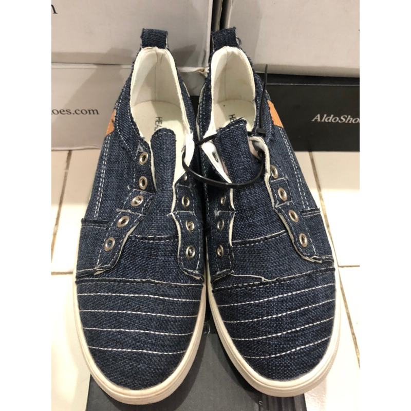 Sandal dan sepatu wanita