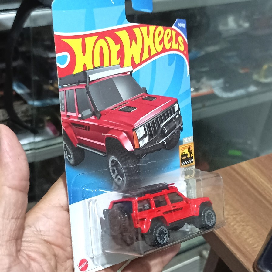 HOTWHEELS BAJA BLAZERS JEEP CHEROKEE '95